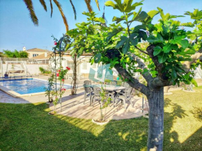 Villa for 6 persons with private pool and large garden